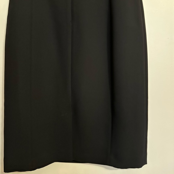 Jones New York Collection Platinum Black Sleeveless V-Neck Dress, Size 10 - Picture 4 of 7